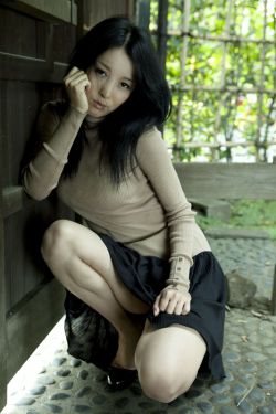 2个男的一起干一个女的